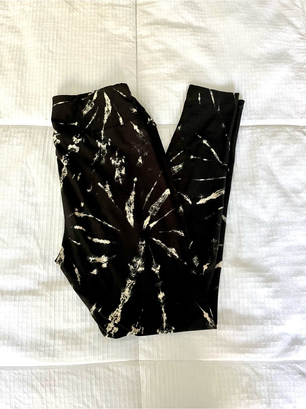 LuLaRoe Black Tie-Dye Pattern Leggings, OS Small